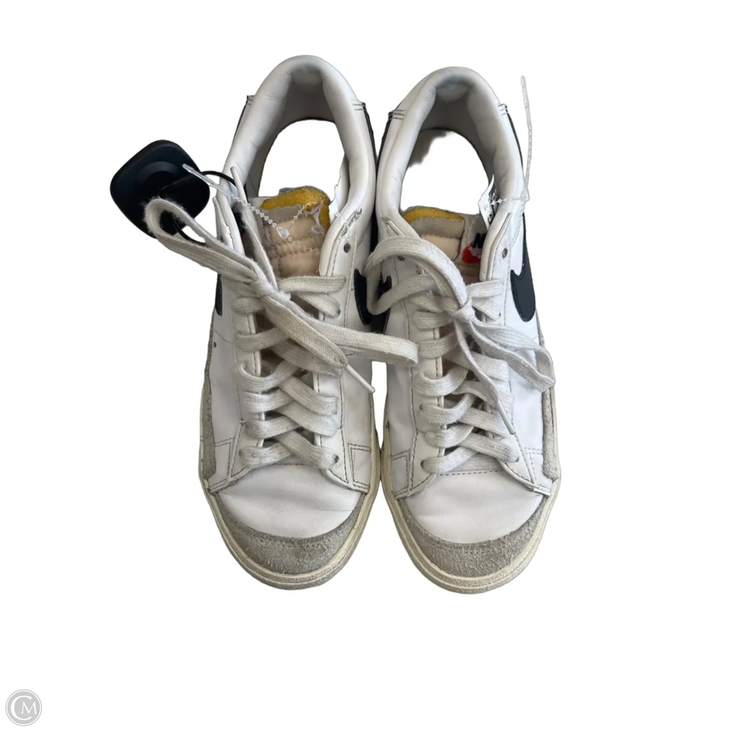 Shoes Sneakers By Nike In White, Size: 6.5