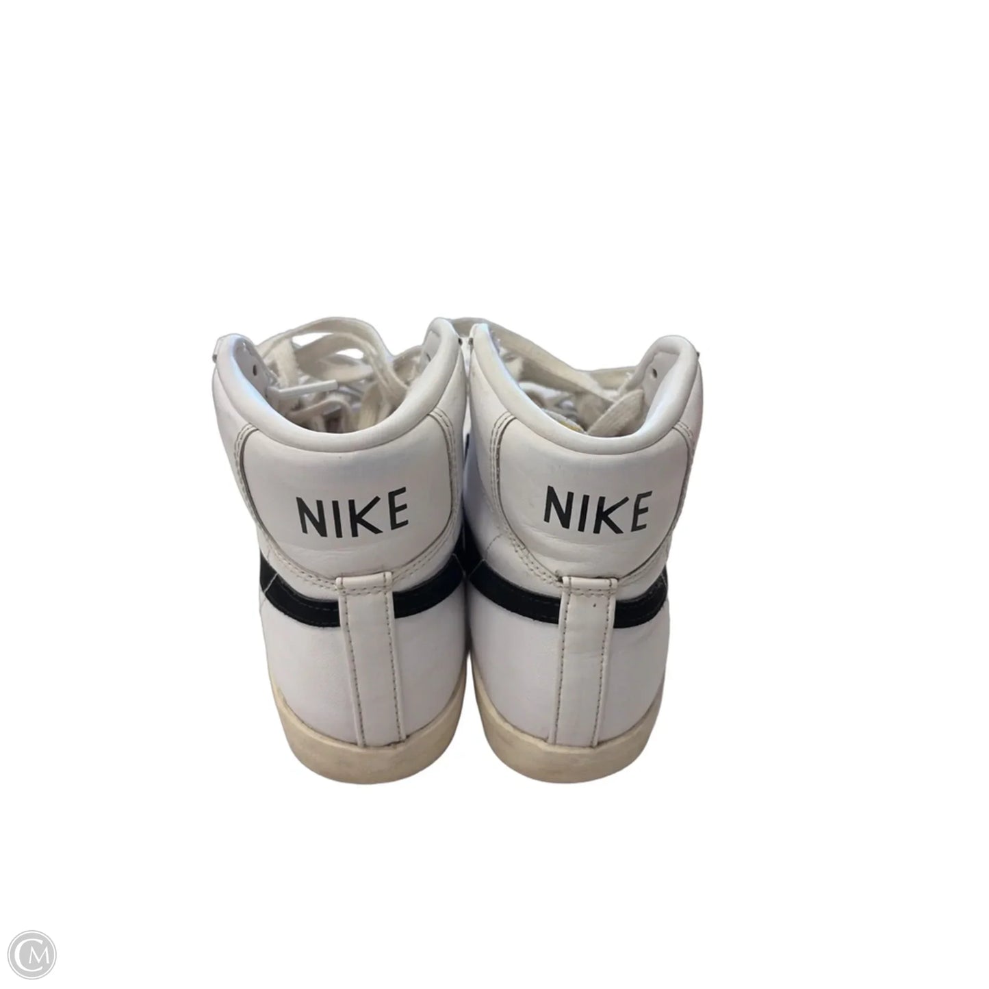 Shoes Sneakers By Nike In White, Size: 7