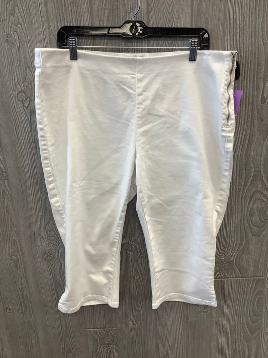 Capris By Liz Claiborne In White, Size: 16