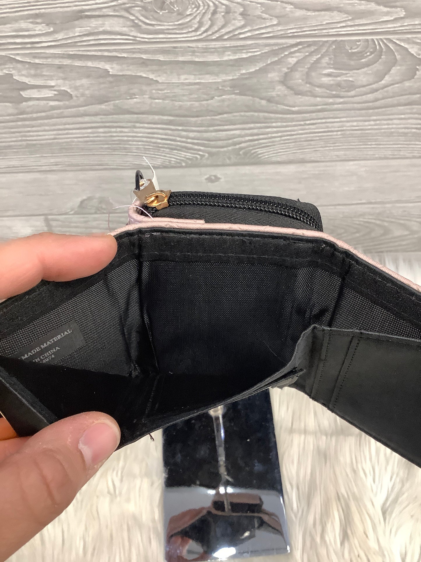 Wallet By Clothes Mentor, Size: Small