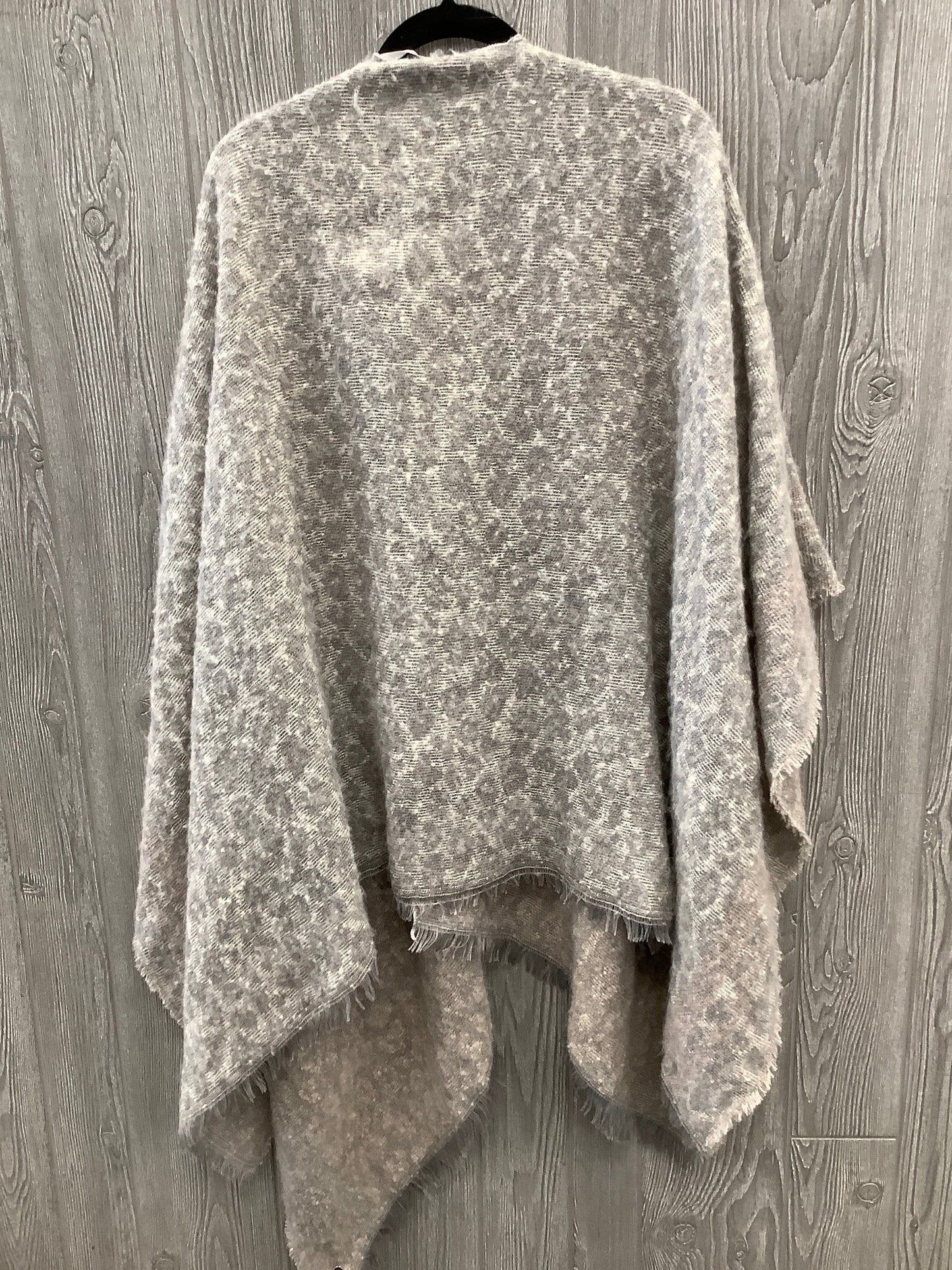 Shawl By Vince Camuto In Grey, Size: Os