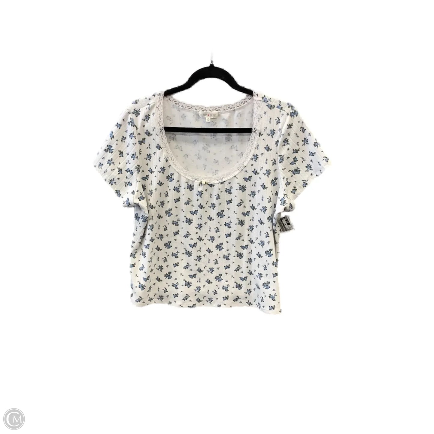 Top Short Sleeve By Ultra Flirt In White, Size: 1x