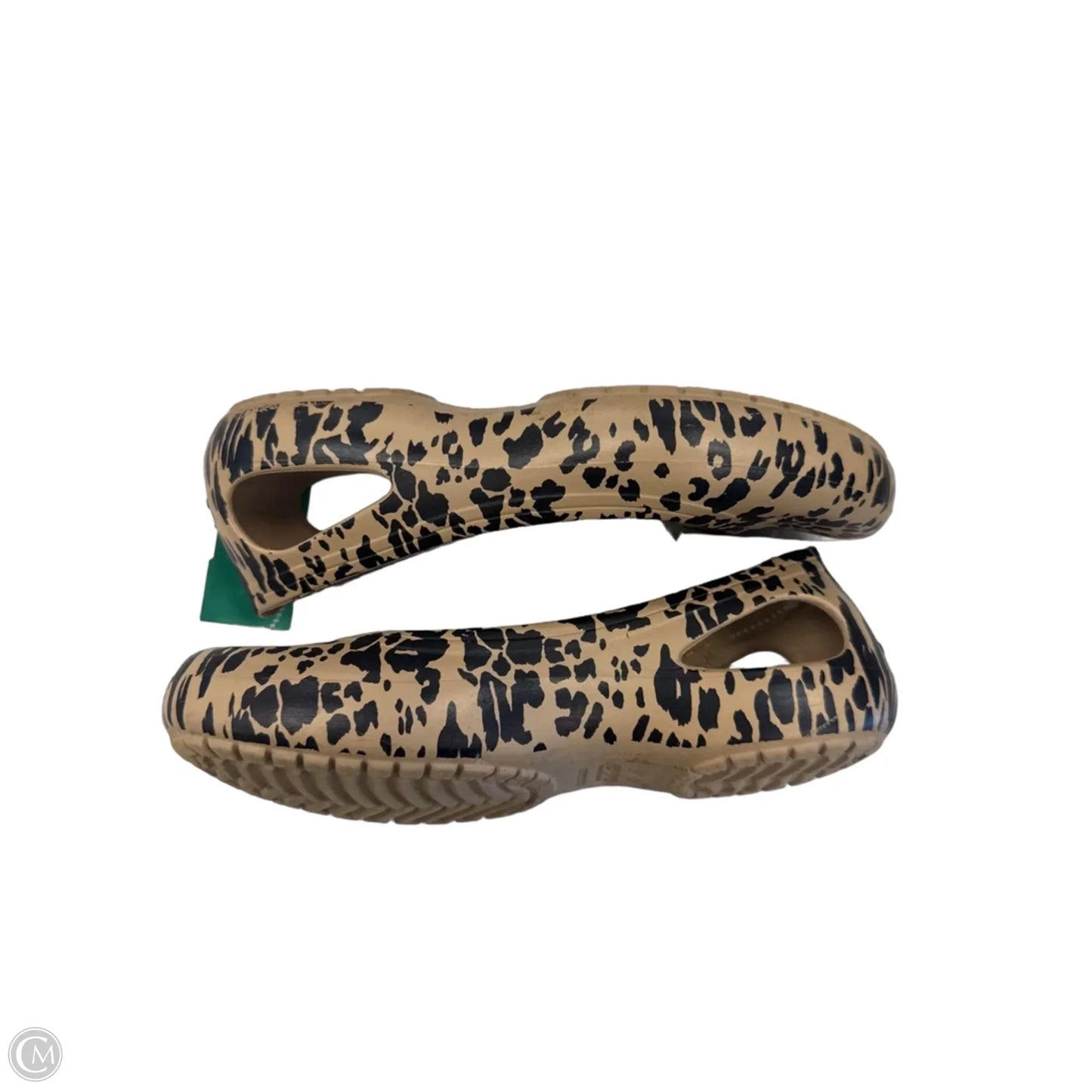 Shoes Flats By Crocs In Animal Print, Size: 7
