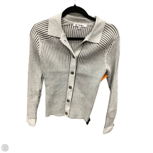 Top Long Sleeve By Clothes Mentor In Grey, Size: Xs