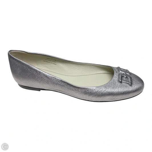 Shoes Flats By Bruno Magli Shoes In Silver, Size: 8.5