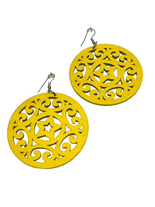 Yellow Earrings Dangle/drop Clothes Mentor, Size 7