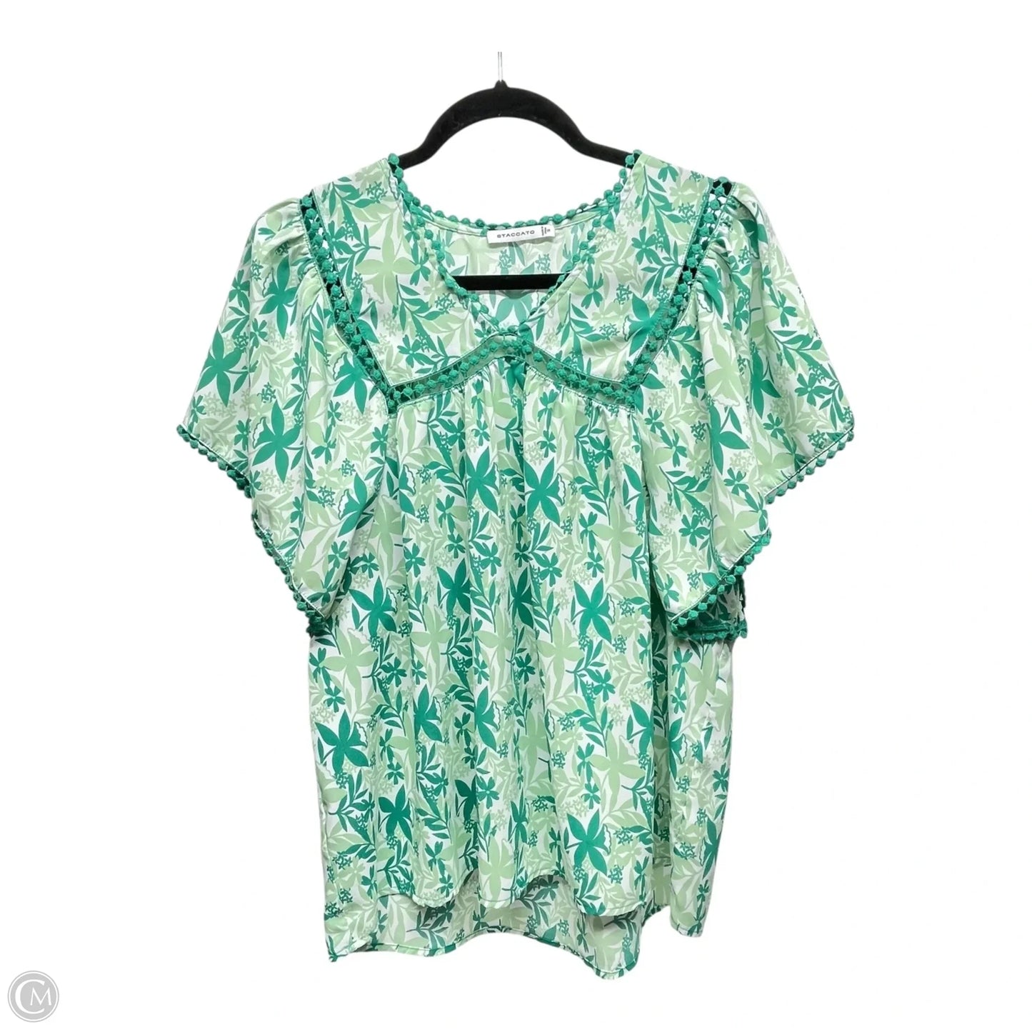 Top Short Sleeve By Staccato In Green & White, Size: S