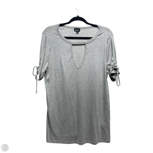 Top Short Sleeve By Torrid In Grey, Size: 2x
