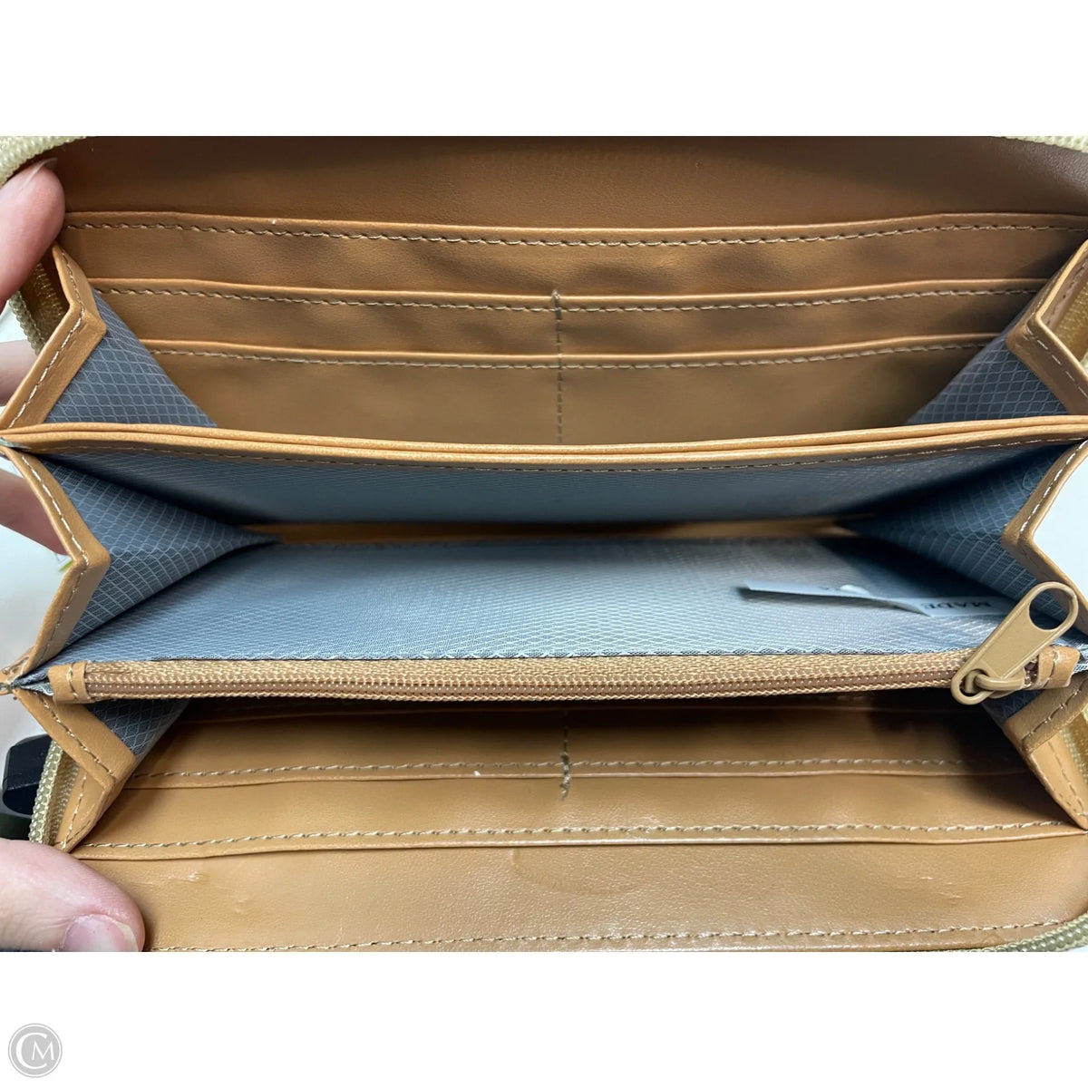 Wallet By Clothes Mentor, Size: Medium
