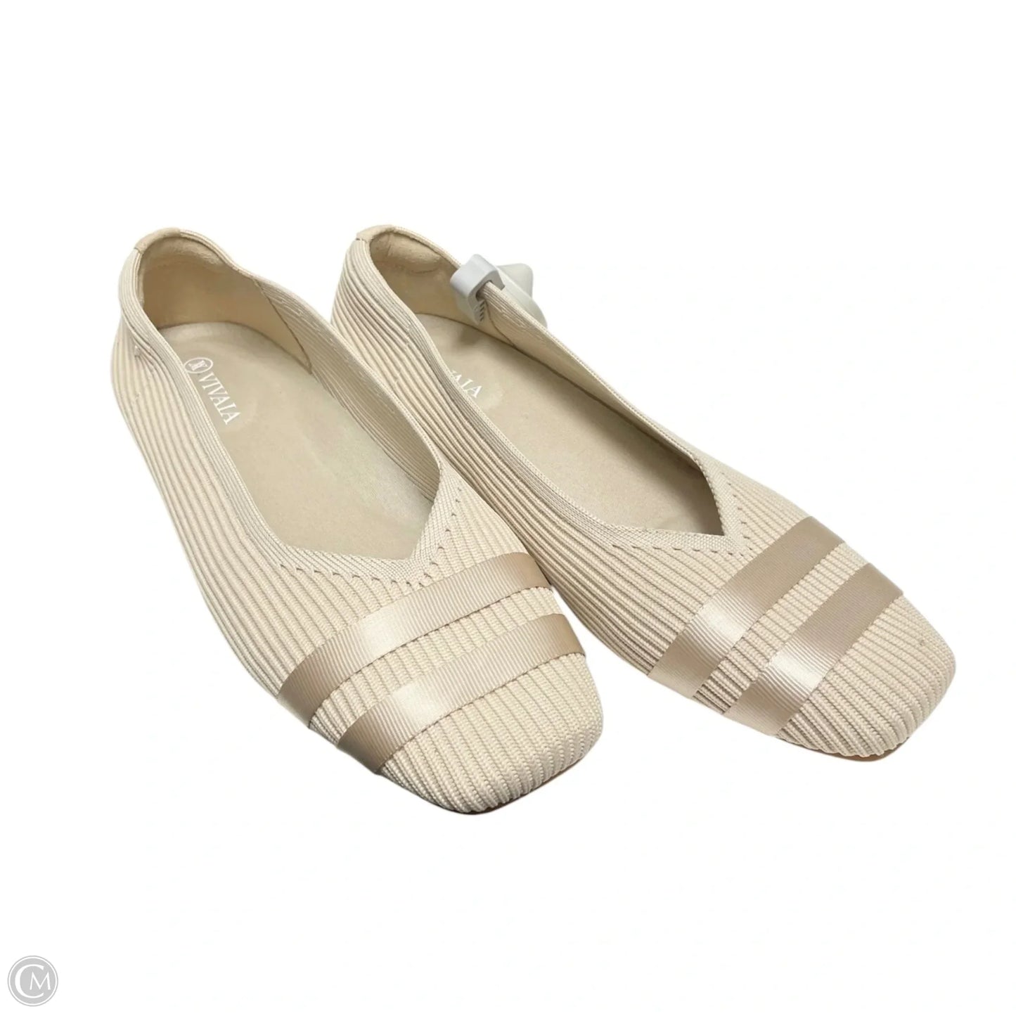Shoes Flats By Vivaia In Gold, Size: 6.5