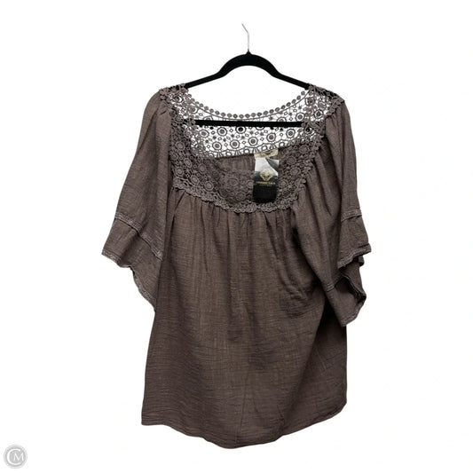 Top Short Sleeve By Entro In Brown, Size: M