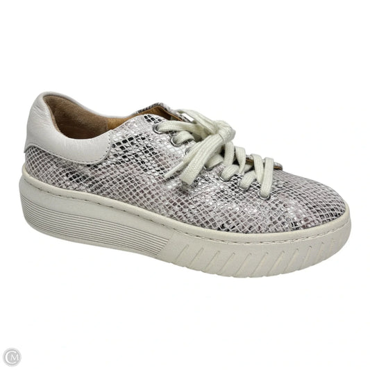 Shoes Sneakers By Sofft In Snakeskin Print, Size: 6.5