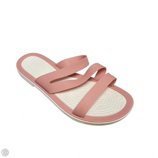 Sandals Flats By Clothes Mentor In Pink & White, Size: 10.5