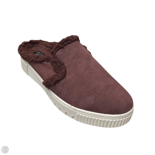 Shoes Flats By Naturalizer In Maroon, Size: 9.5