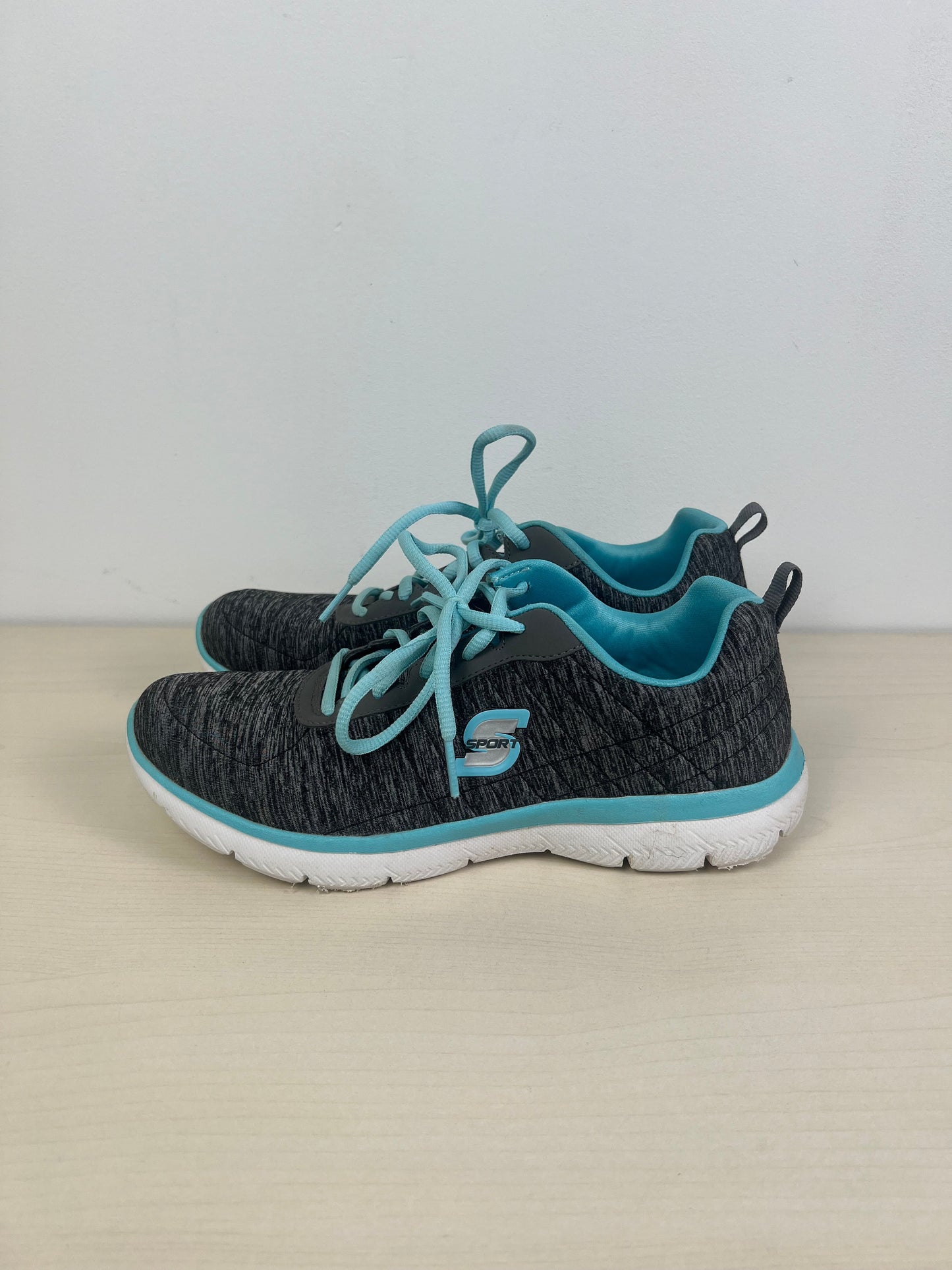 Shoes Athletic By Skechers  Size: 8.5