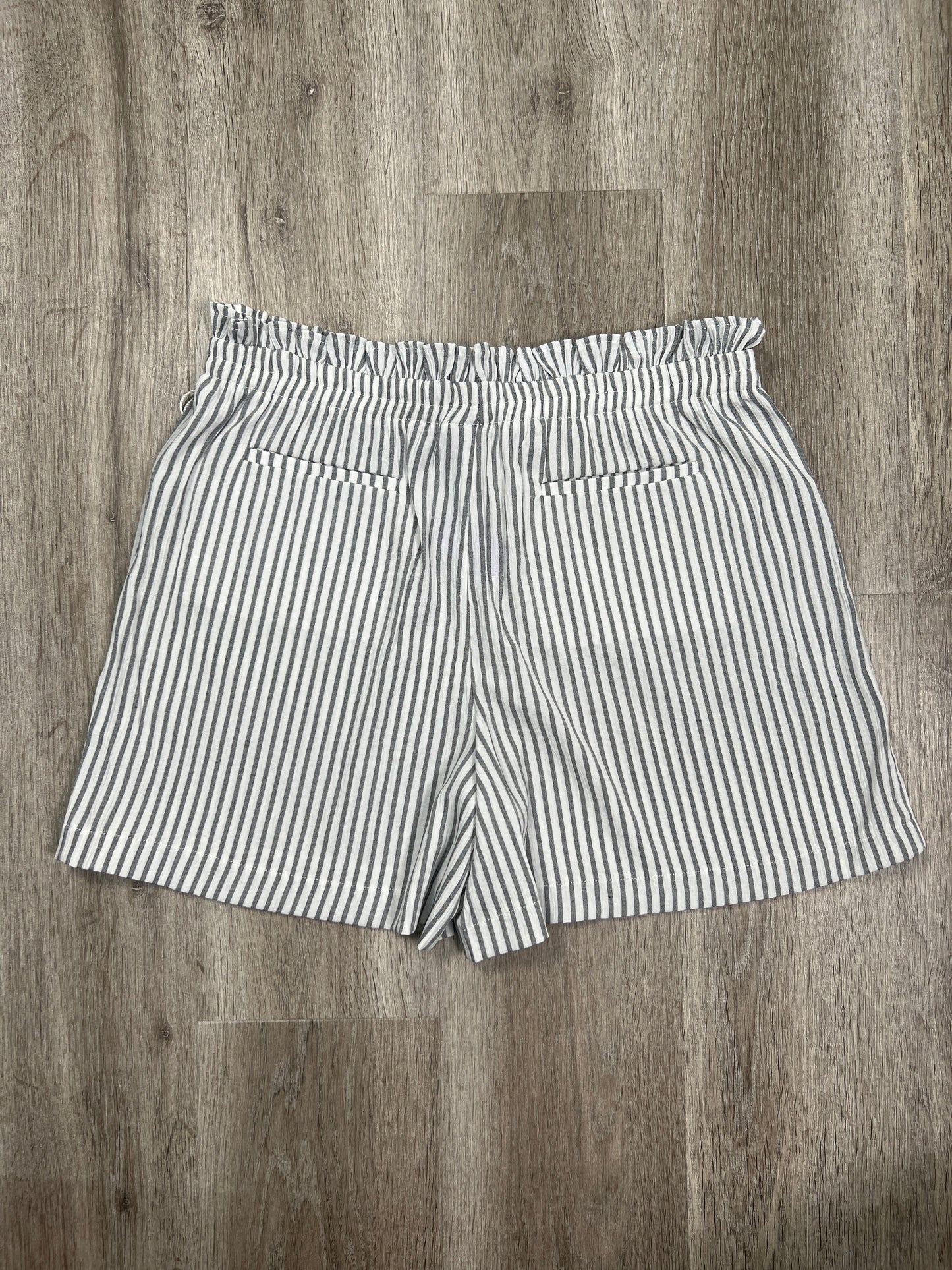 Striped Pattern Shorts Worthington , Size L