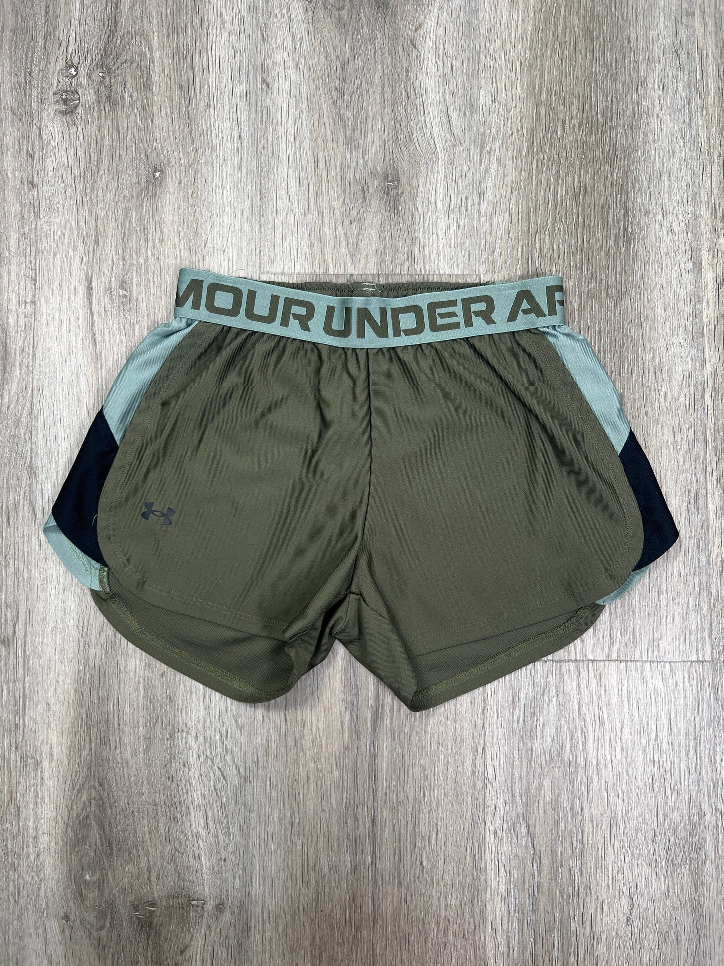 Green Athletic Shorts Under Armour , Size Xs