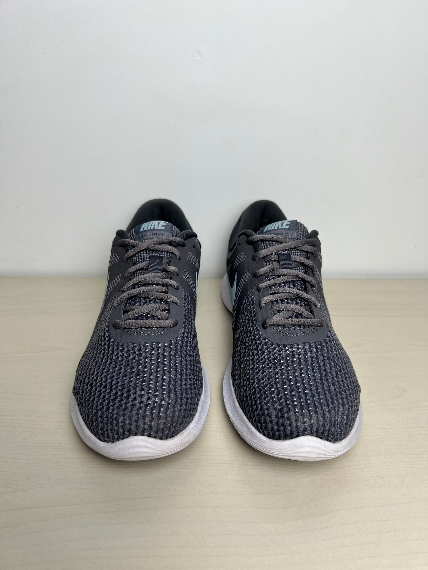 Shoes Athletic By Nike In Blue & Grey, Size: 9.5