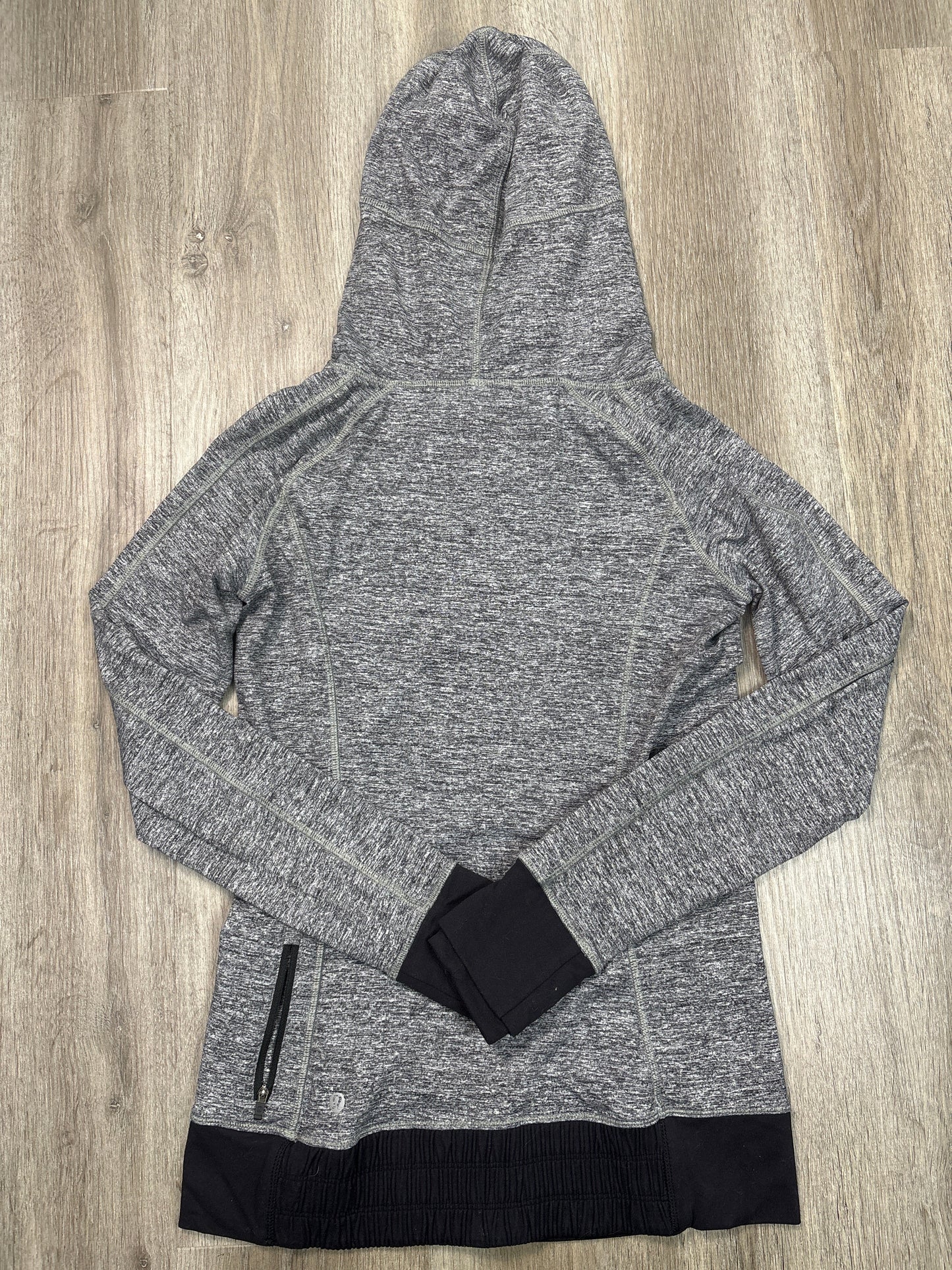 Athletic Top Long Sleeve Hoodie By Lululemon In Grey, Size: S