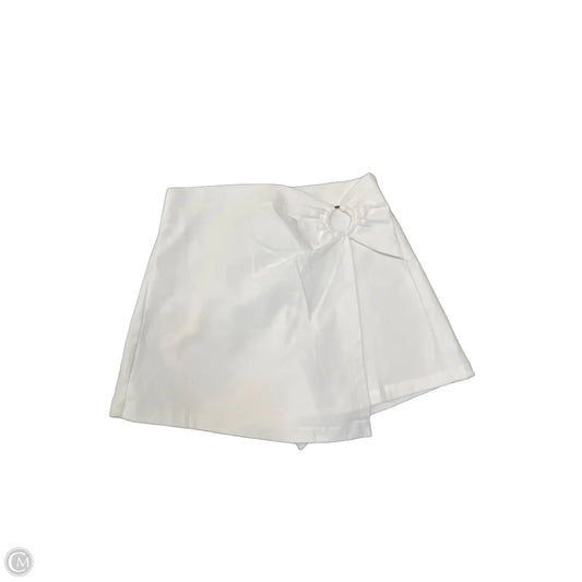 Skort By Flying Tomato In White, Size: M