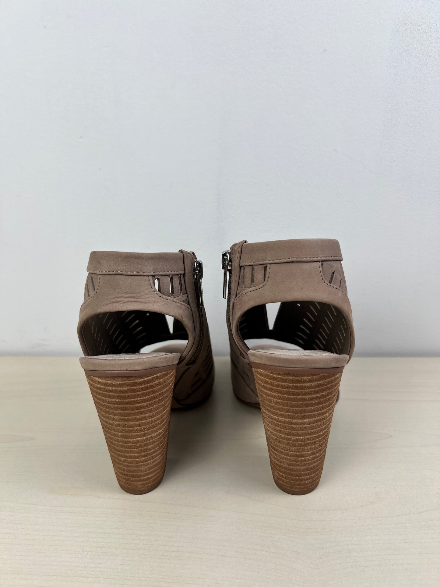 Sandals Heels Block By Vince Camuto In Tan, Size: 8.5