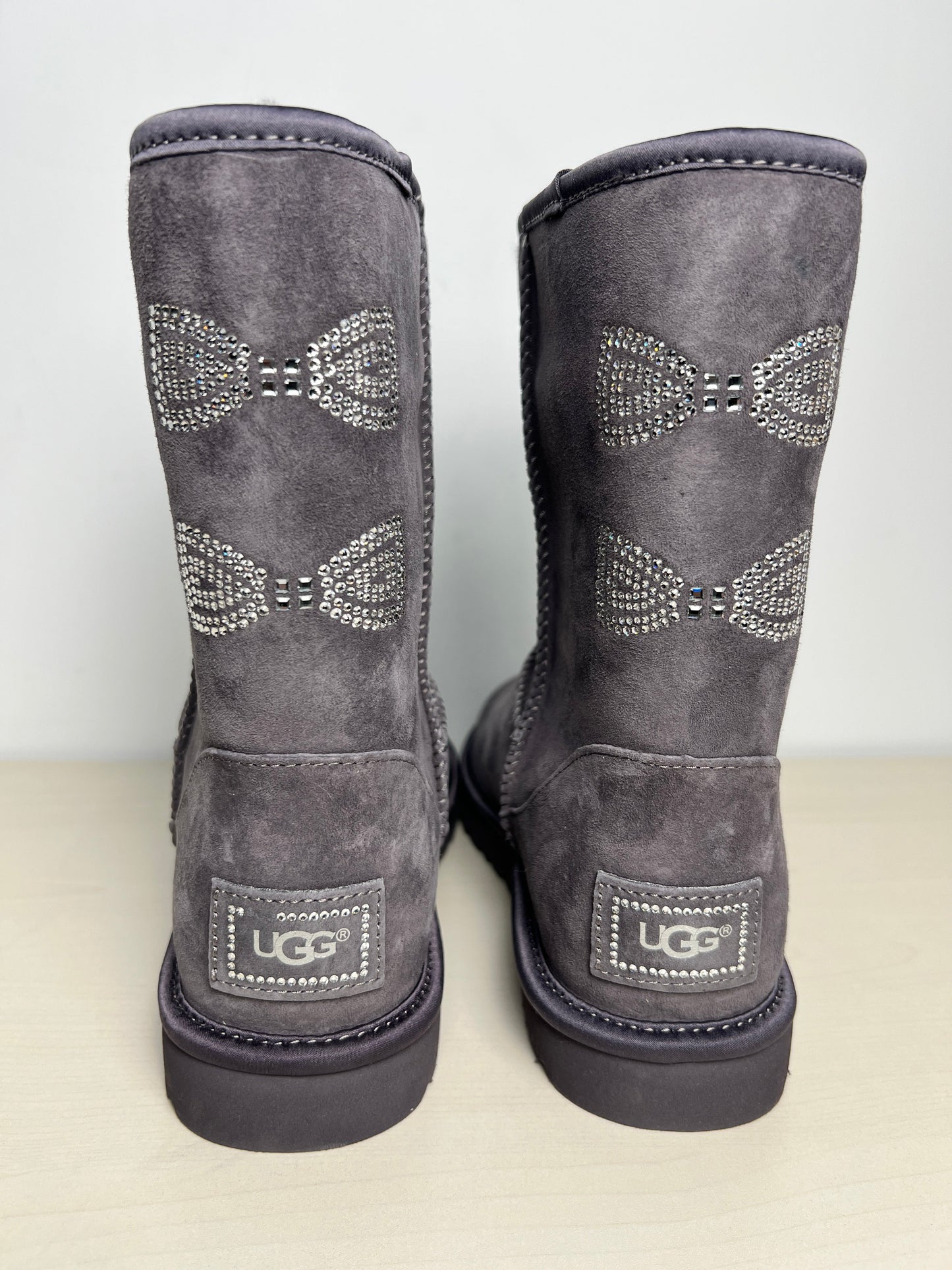 Boots Snow By Ugg In Grey, Size: 9