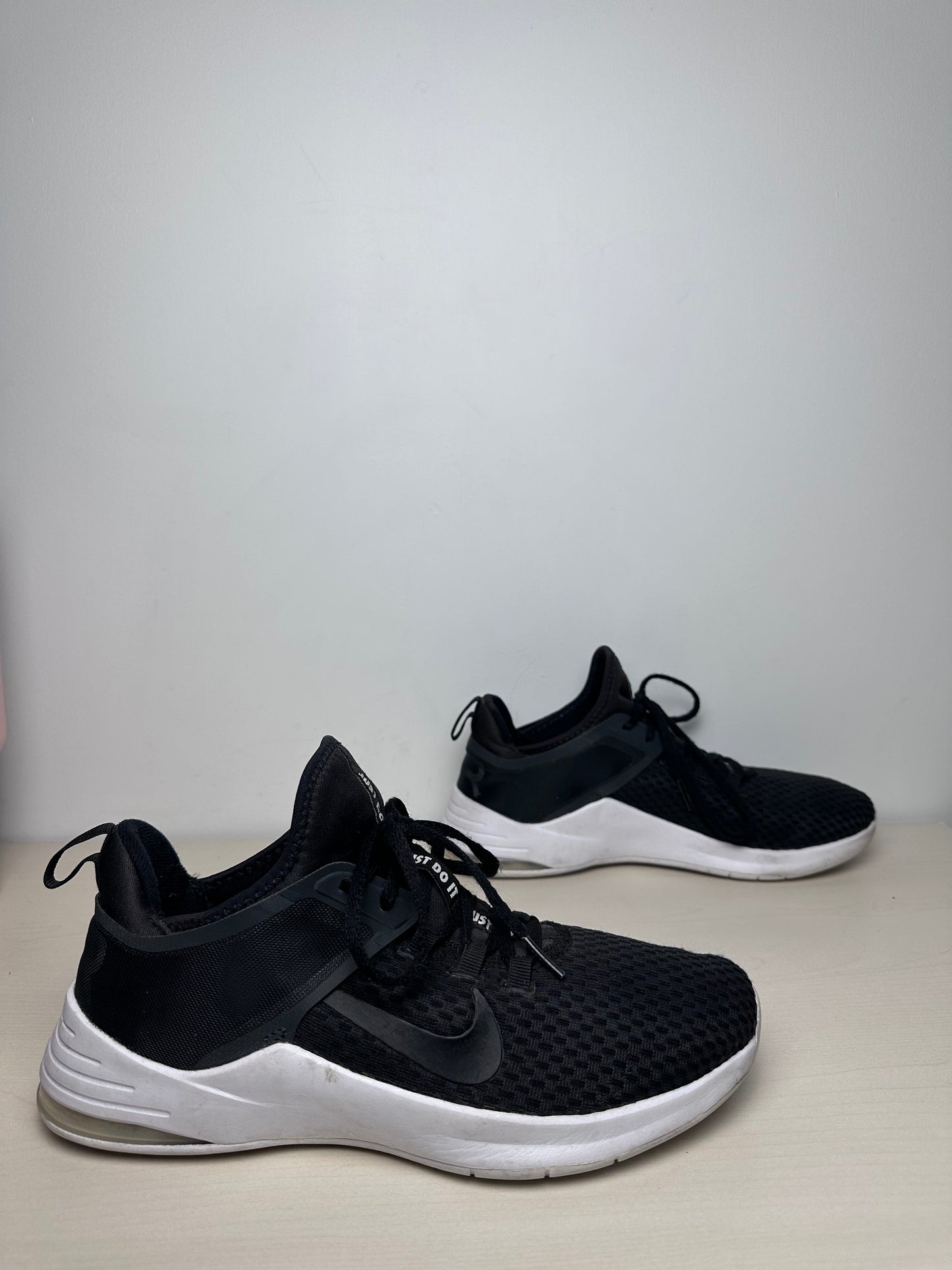 Shoes Athletic By Nike In Black, Size: 9.5