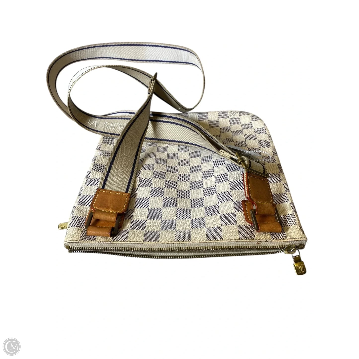 Crossbody Luxury Designer By Louis Vuitton, Size: Medium
