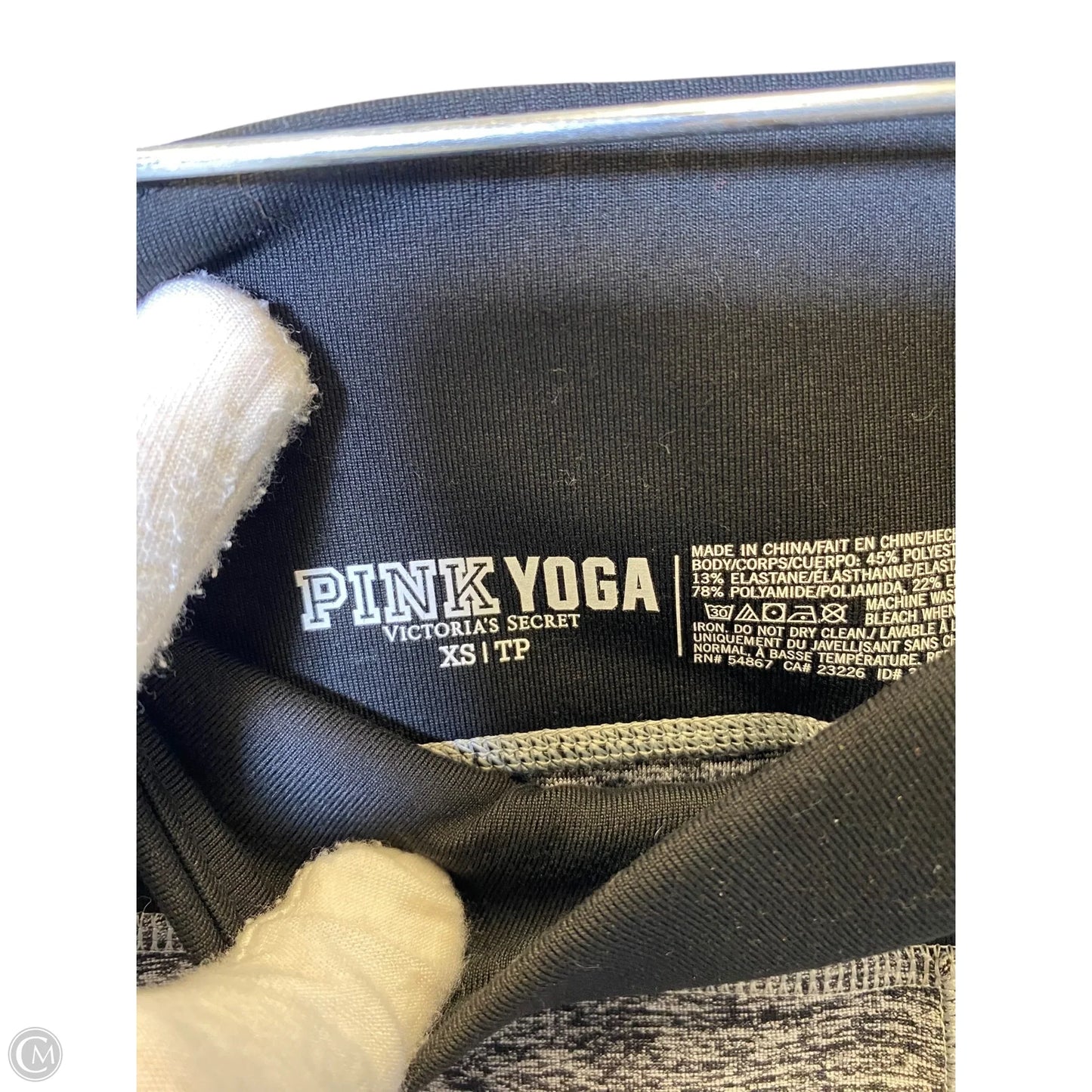 Athletic Leggings By Pink In Grey, Size: Xs