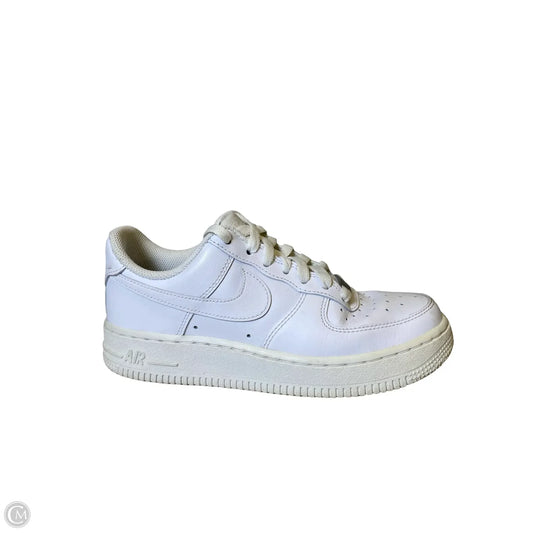 Shoes Sneakers By Nike In White, Size: 5.5