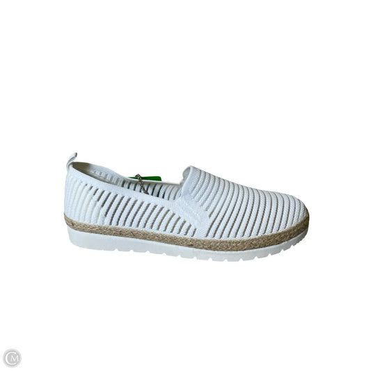 Shoes Flats By Bobs In White, Size: 9