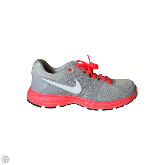 Shoes Athletic By Nike In Grey, Size: 7.5