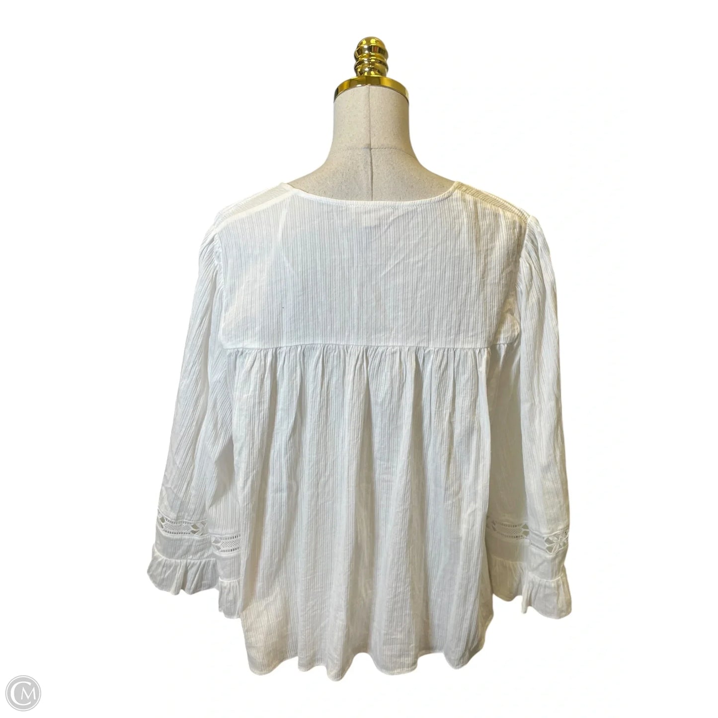 Top Long Sleeve By Clothes Mentor In White, Size: L