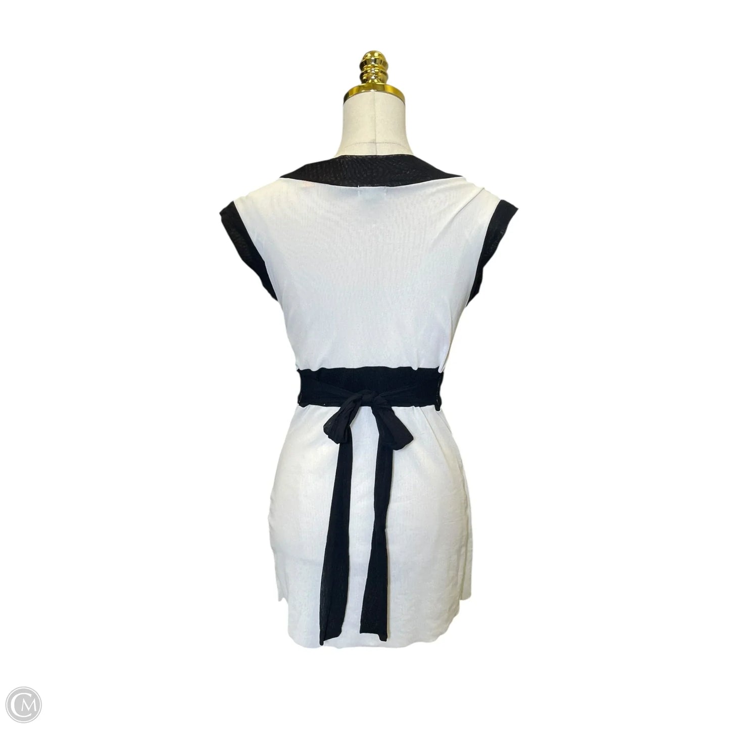 Top Short Sleeve By Clothes Mentor In Black & White, Size: M