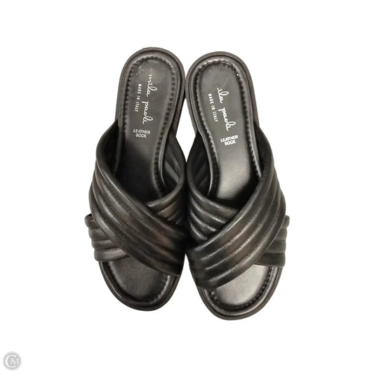 Sandals Flats By Clothes Mentor In Black, Size: 7.5