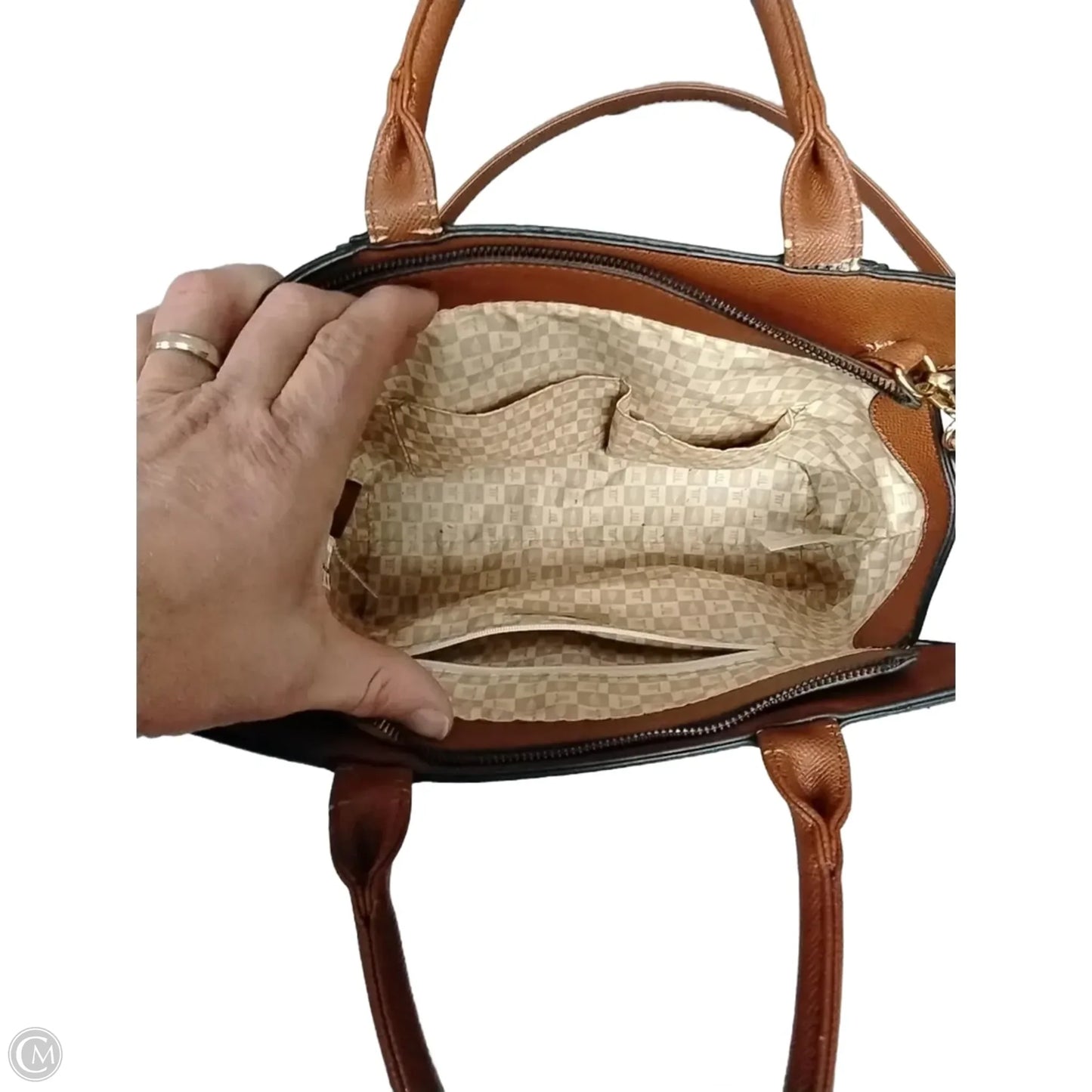 Crossbody By London Fog, Size: Medium