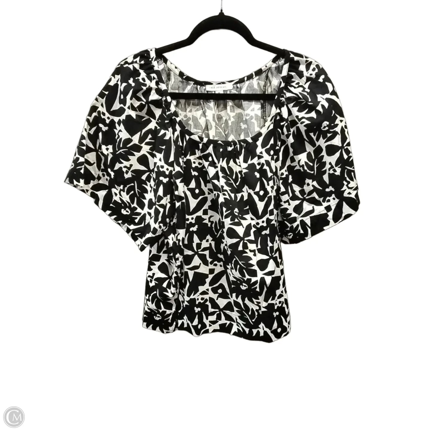 Top Short Sleeve By Free Assembly In Black & White, Size: M