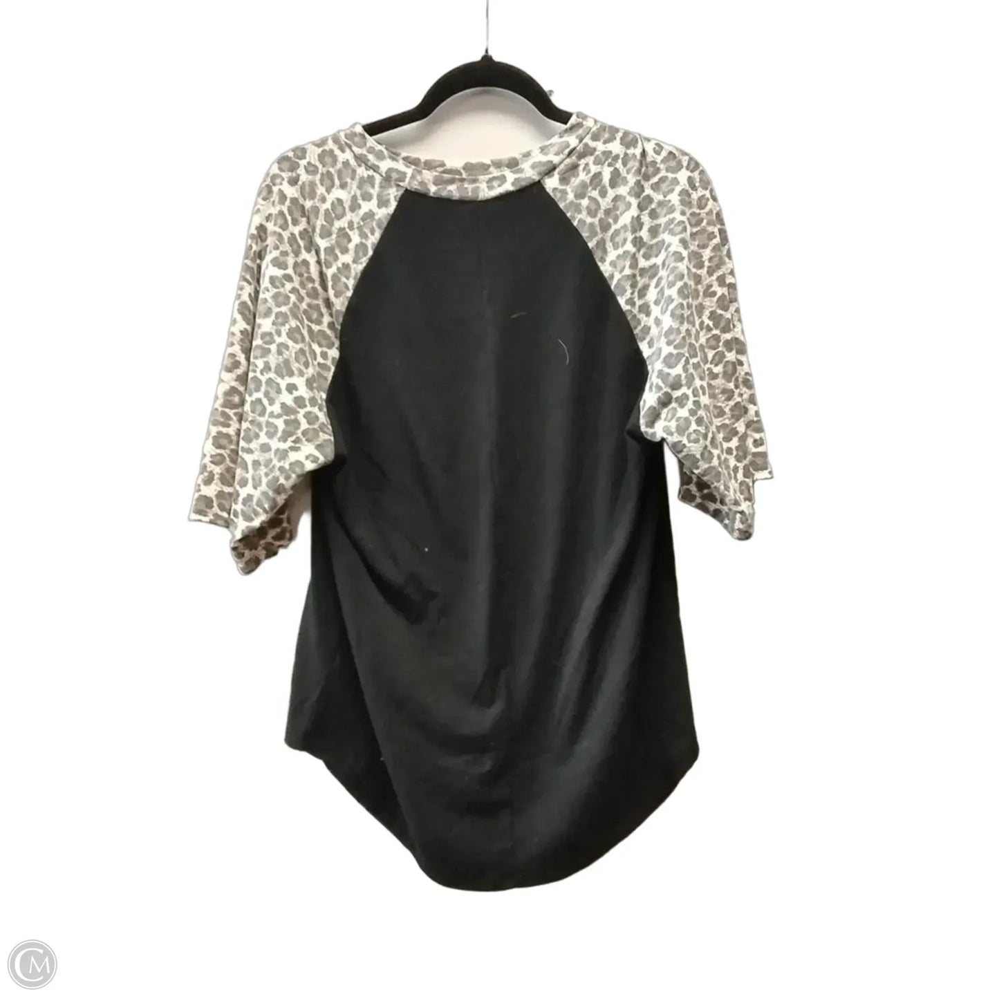 Top Short Sleeve By Zenana In Animal Print, Size: S