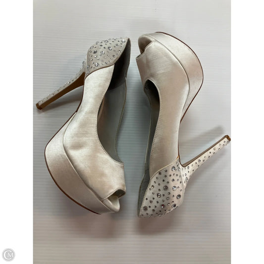 Shoes Heels Stiletto By Gianni Bini In White, Size: 9.5