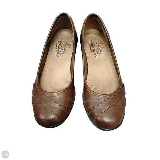 Shoes Flats By Clothes Mentor In Brown, Size: 6