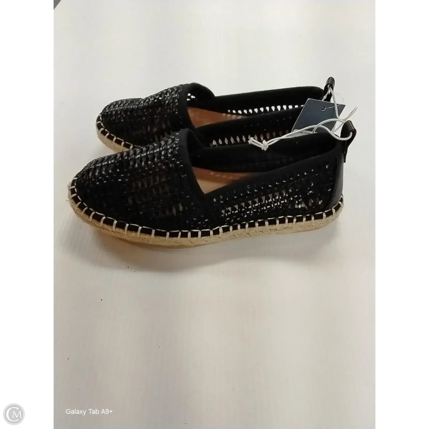 Sandals Flats By Universal Thread In Black, Size: 5