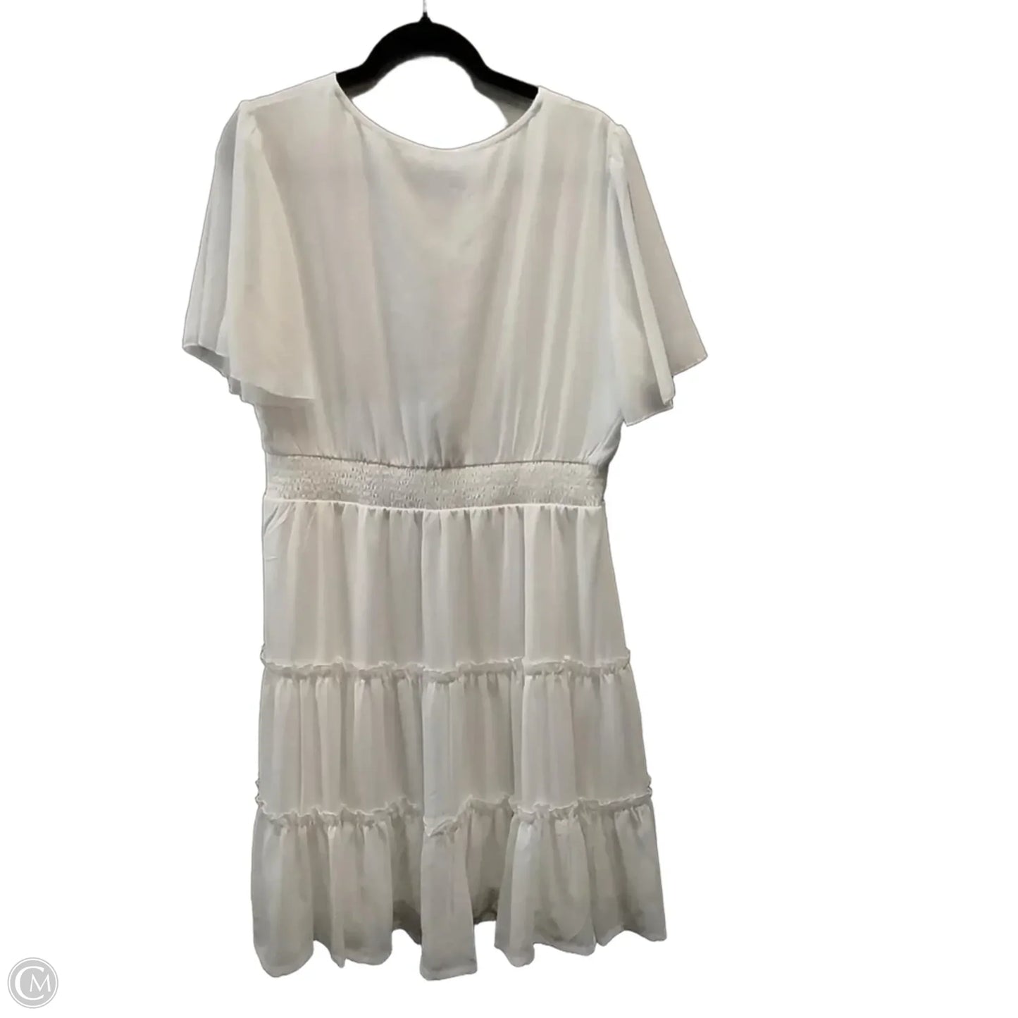 Dress Casual Short By Clothes Mentor In White, Size: 18