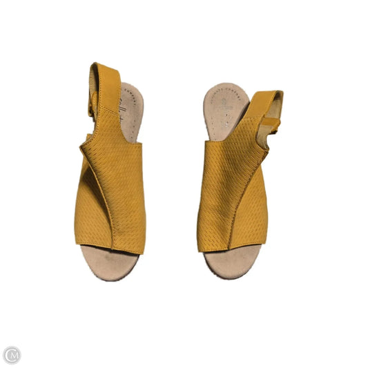Sandals Heels Block By Clarks In Yellow, Size: 8.5