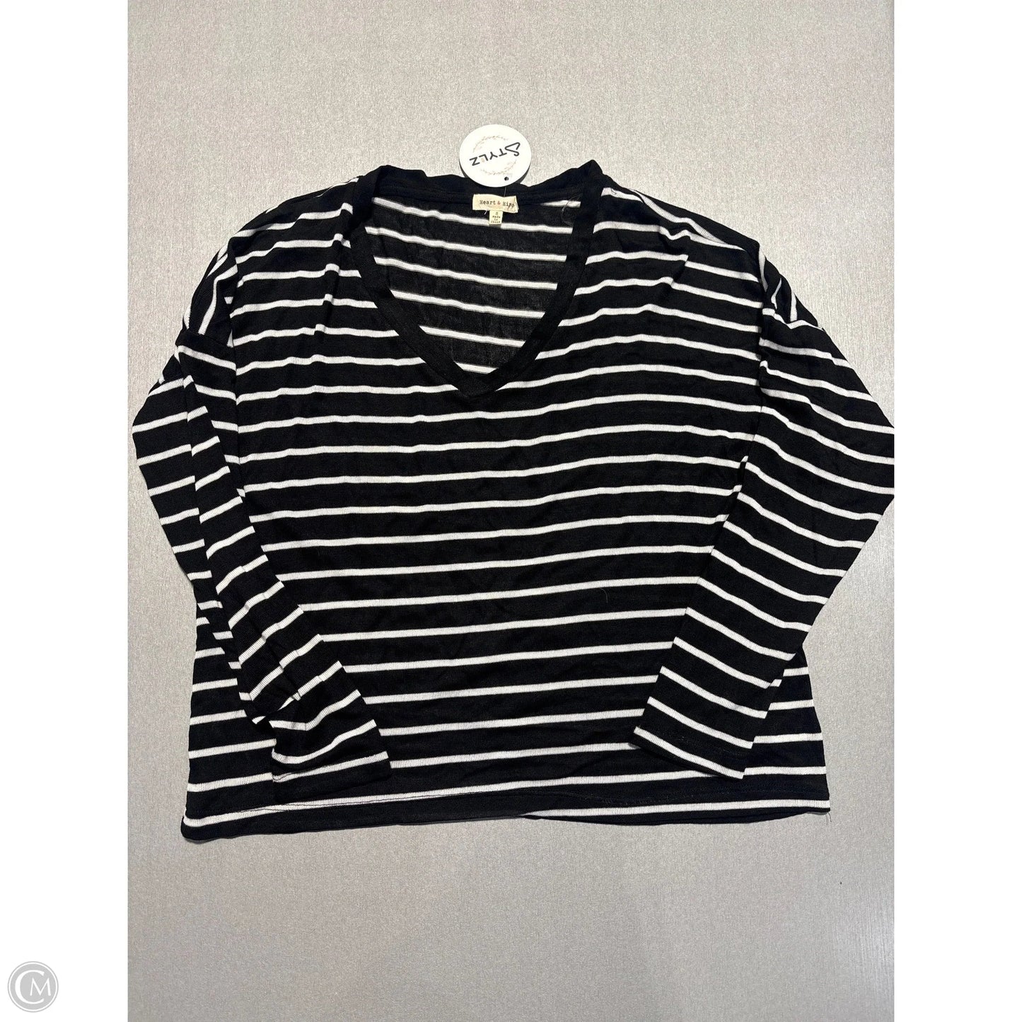 Top Long Sleeve By Heart & Hips In Striped Pattern, Size: S