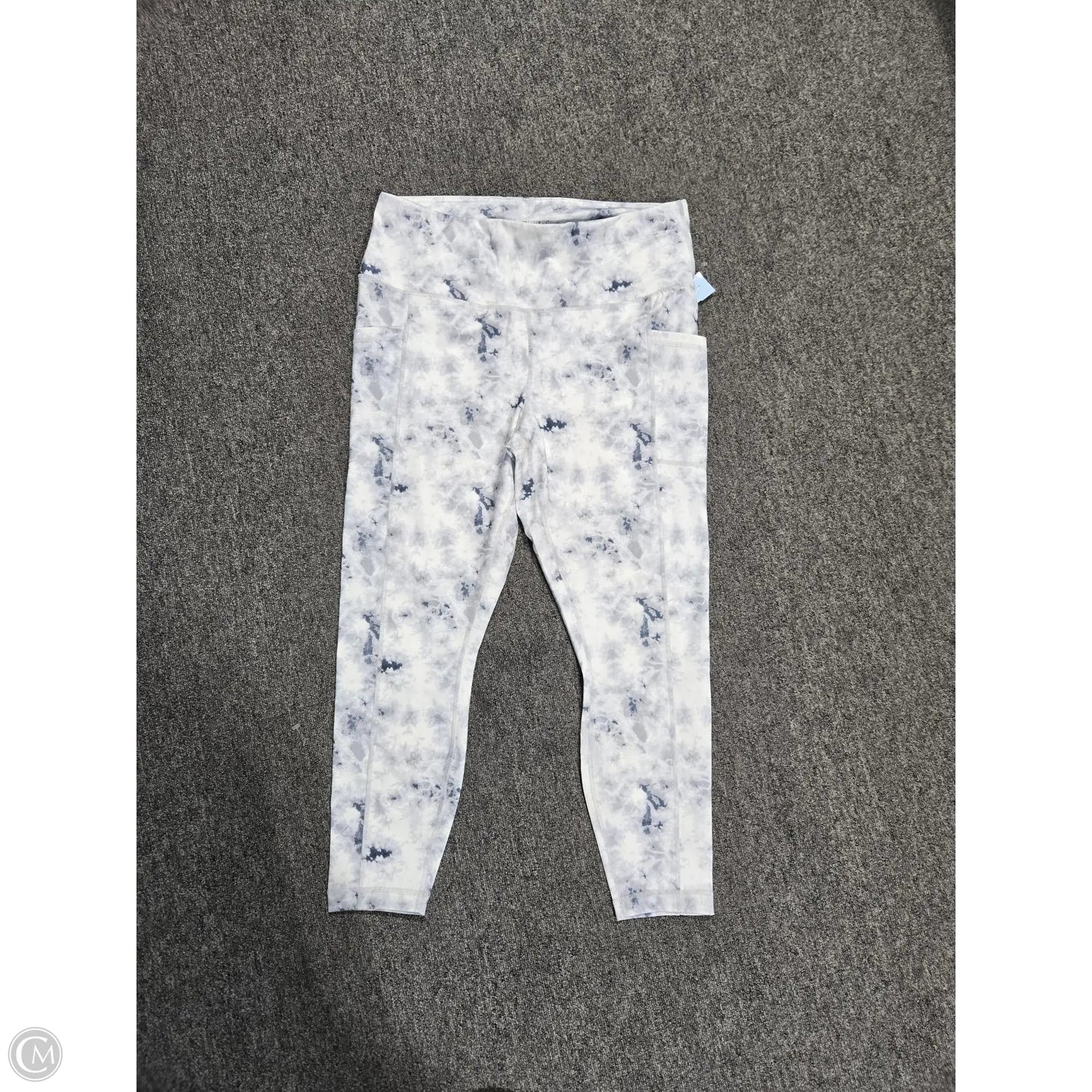 Athletic Leggings By Yogalicious In Grey, Size: 1x