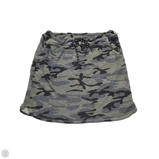 Skirt Mini & Short By Sundry In Camouflage Print, Size: S