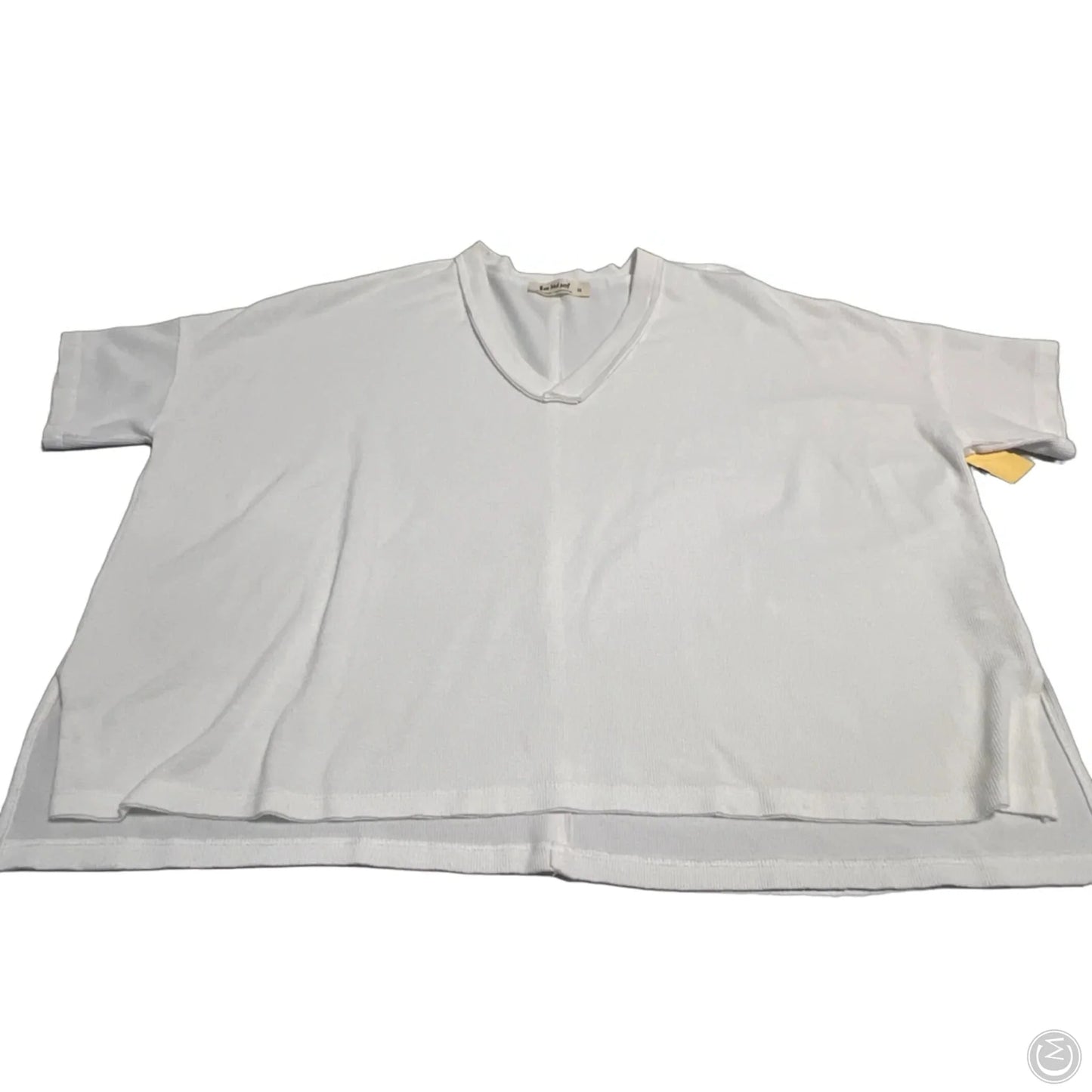 Top Short Sleeve By Three Bird Nest In White, Size: Xl