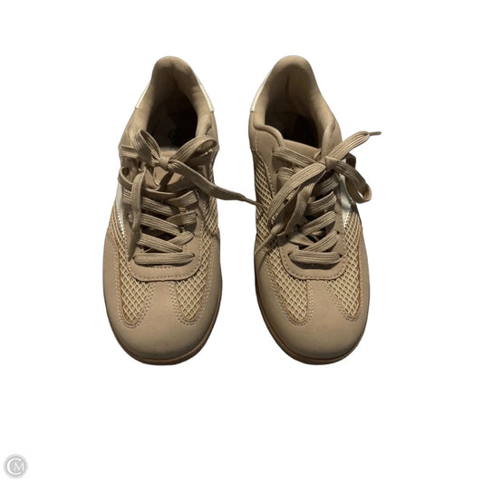 Shoes Sneakers By Serra In Tan, Size: 8