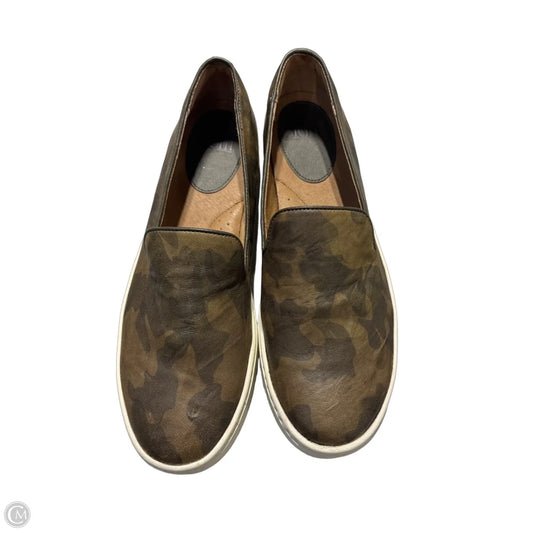 Shoes Flats By Sofft In Camouflage Print, Size: 9