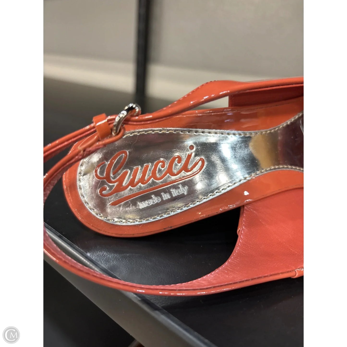 Shoes Luxury Designer By Gucci In Coral, Size: 8